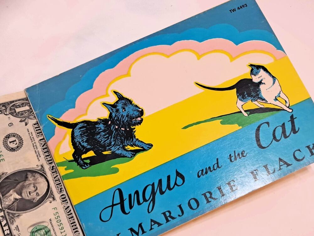 Angus and the Cat by Marjorie Flack (1978 Scholastic PB)